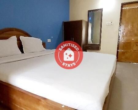 Spot On 80624 Hotel Niladri Complex Puri Kültér fotó