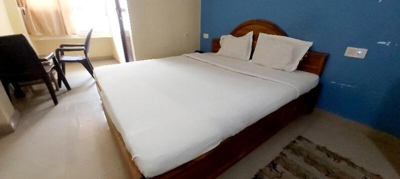 Spot On 80624 Hotel Niladri Complex Puri Kültér fotó