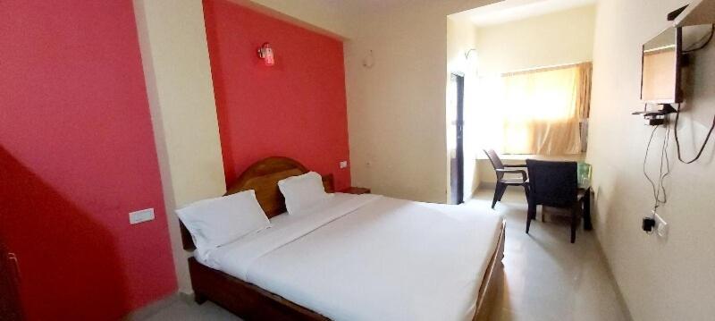 Spot On 80624 Hotel Niladri Complex Puri Kültér fotó