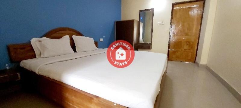 Spot On 80624 Hotel Niladri Complex Puri Kültér fotó